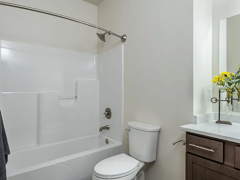2420-2460 S Ridge Rd — Photo 13