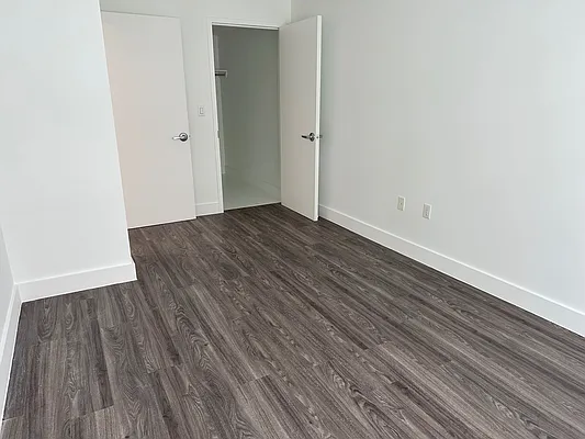 Sold by R New York | media 17