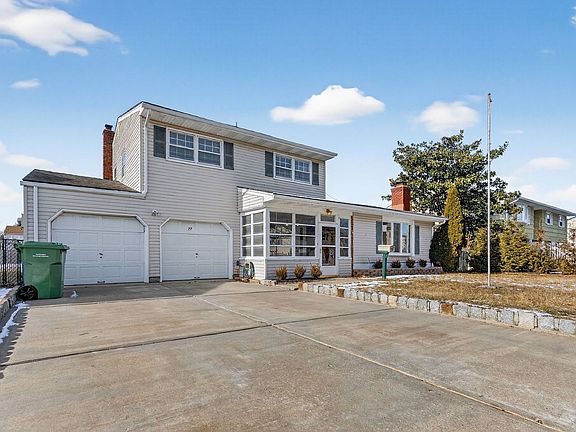 3rd image of 77 Marsh Ave