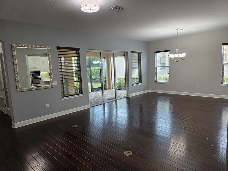 10310 Eastwood Dr — Photo 10