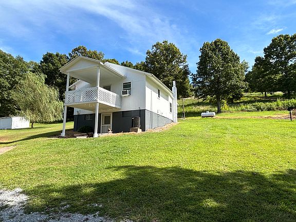 3rd image of 90 Stark Springs Ln