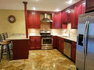 600 W Talcott Rd, Park Ridge, IL 60068