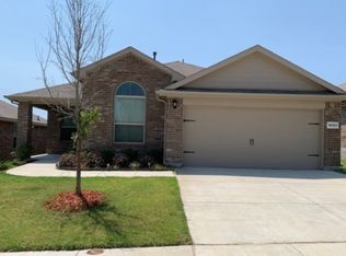 10121 Huntersville Trl, Fort Worth, TX 76108