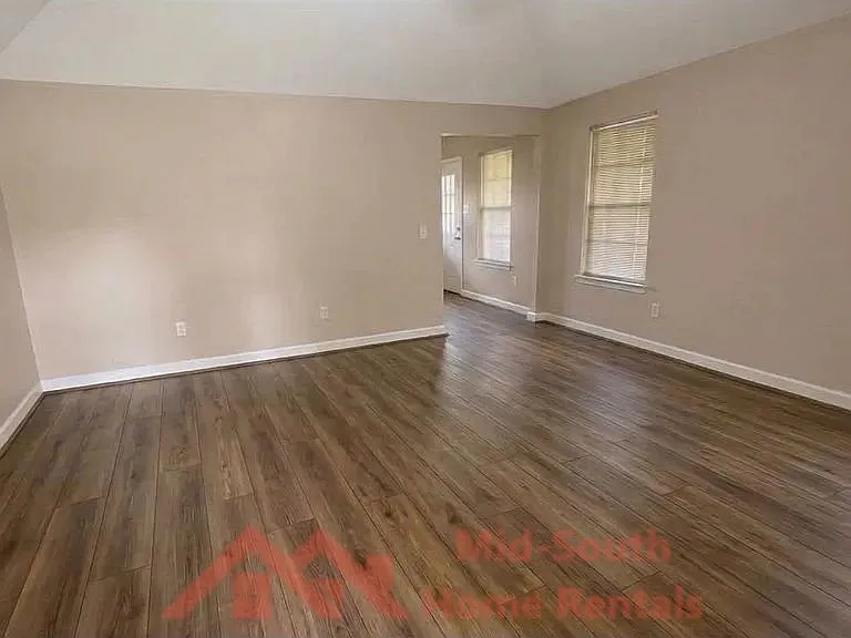 1263 Tunica St — Photo 7