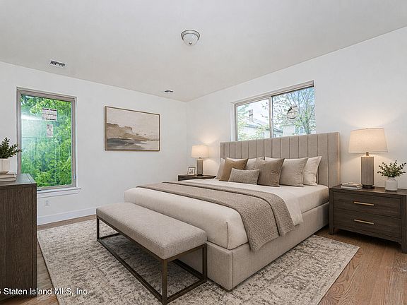 4th image of 239 Barnard Ave