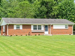 2720 Logan Rd, Greenbrier, TN 37073