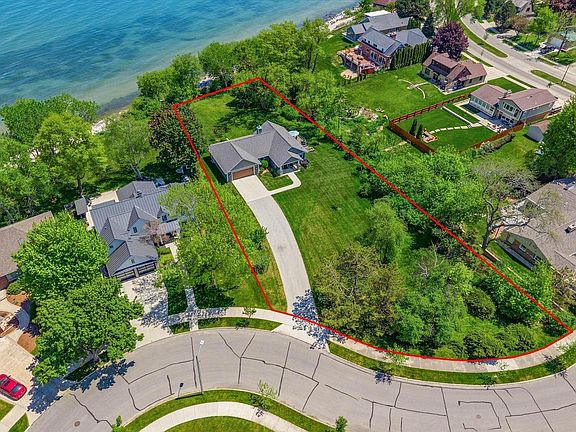 3rd image of 2727 Highland TERRACE