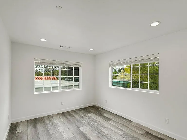 552 Hathway Ave — Photo 7