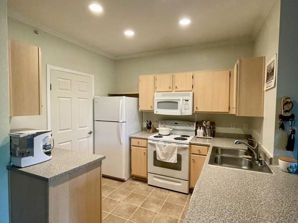701 Gibson Dr APT 828, Roseville, CA 95678