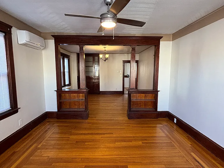 580 Admiral St — Photo 3