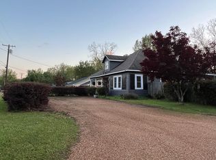 331 McCord St, West Point, MS 39773