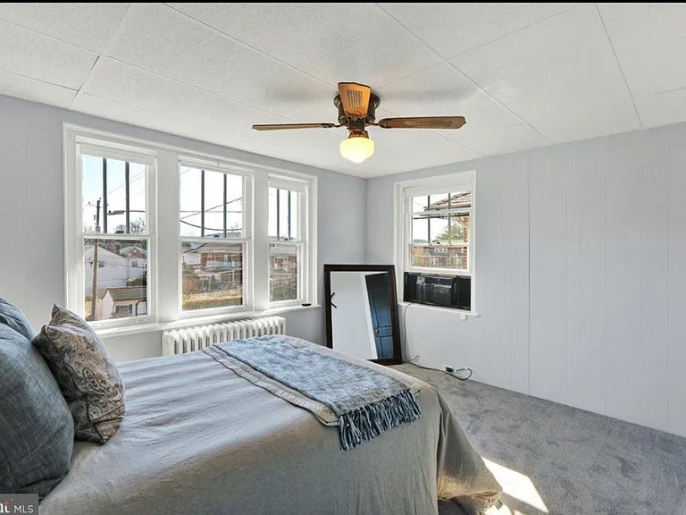 2133 Fairview St — Photo 10