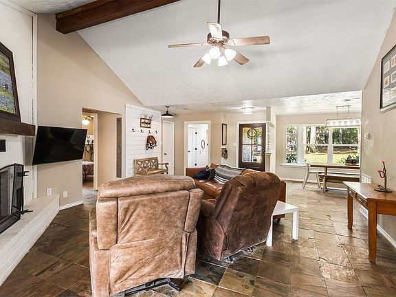 5th image of 15303 Stagecoach Rd