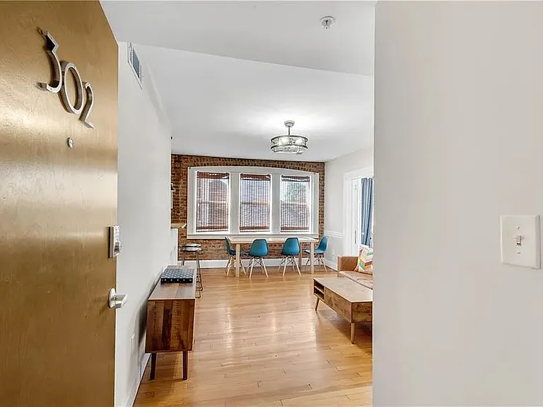 373 Moreland Ave NE #302 — Photo 18