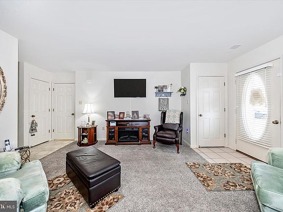 5th image of 115 Sunflower Dr