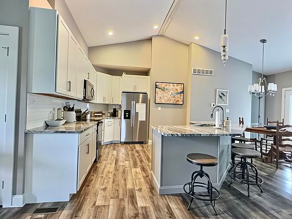 4th image of 343 Lacey Mae Way
