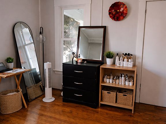 3rd image of 133 Franklin Ave #10270527