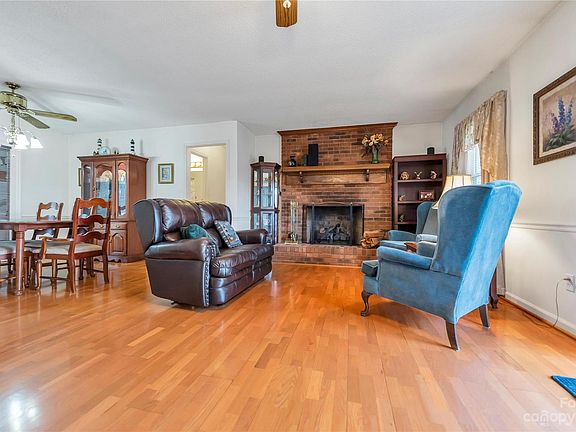 5th image of 3401 Peppercorn Ct