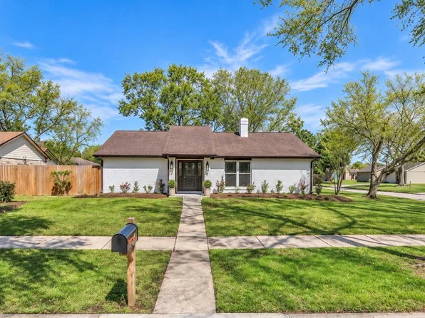 509 Belmont Dr, Friendswood, TX 77546