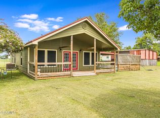 1010 Red Barn Rd, Breaux Bridge, LA 70517