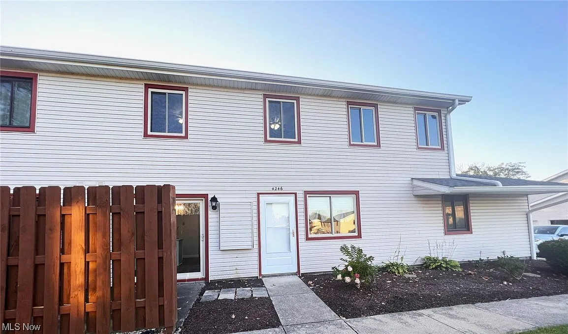 4246 Duke Ct photo 1