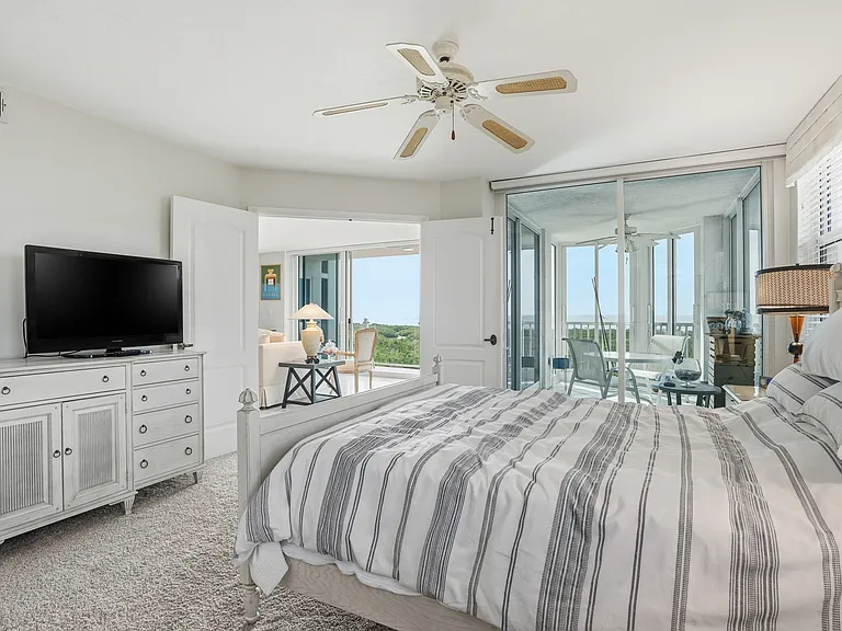 6101 Pelican Bay Blvd #1 — Photo 31
