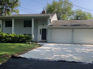 2606 Ardmore St SE, Grand Rapids, MI 49506