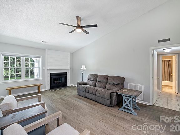 5th image of 6422 Pineburr Rd