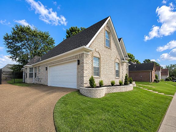 3rd image of 5496 Millers Glen Ln