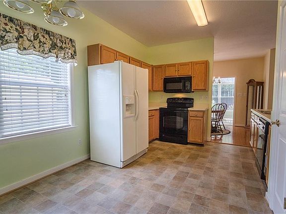 4th image of 4252 English Holly Cir