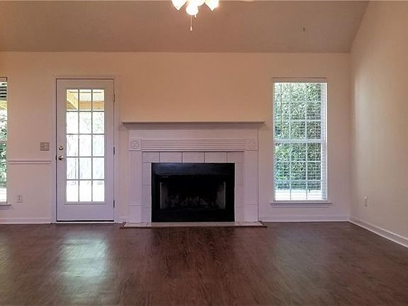 2nd image of 158 Williams Ave