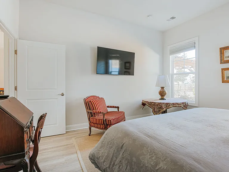 505 Crimson St — Photo 27