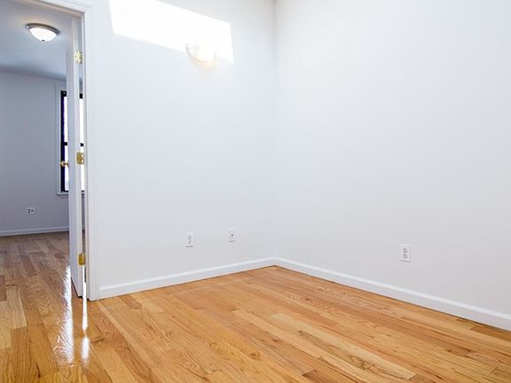 4th image of 275 Wyckoff Ave