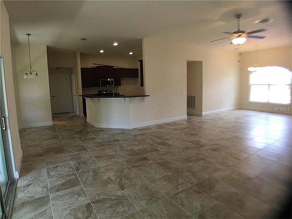 5th image of 41 Long Meadow Ln
