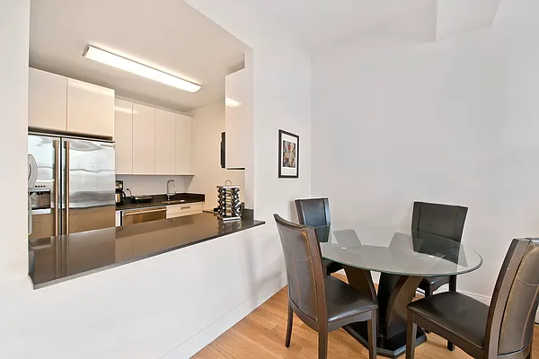 Sold by Mercer Partners International LLC | media 32