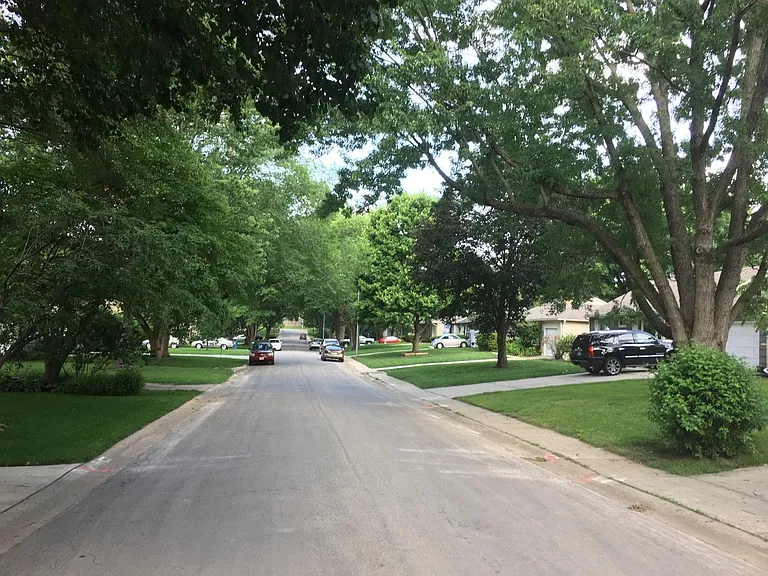 Quiet St few blocks from PV Shopping Center