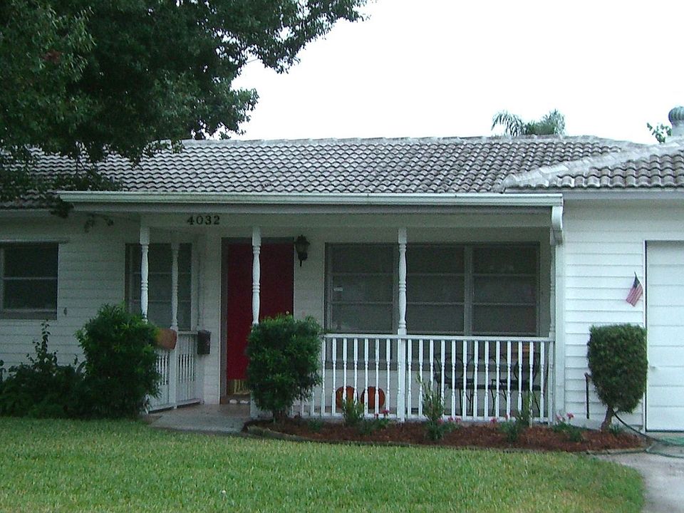 1st image of 4032 Yardley Ave N