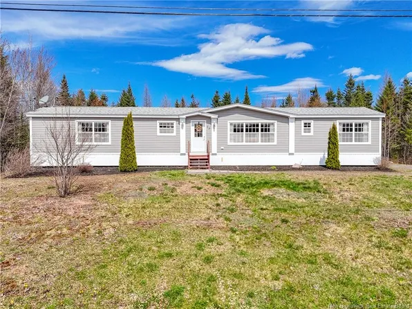 57 Carrie St, Lincoln, NB E3B 0T2