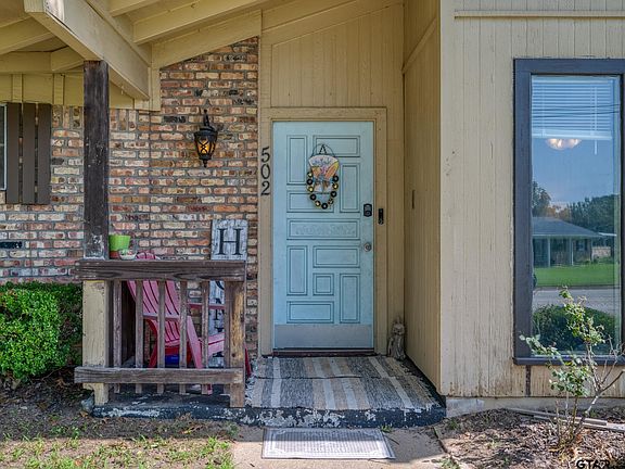 4th image of 502 W Patricia Dr