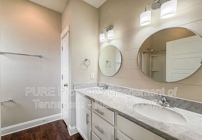 913 N 12th St #1 — Photo 11