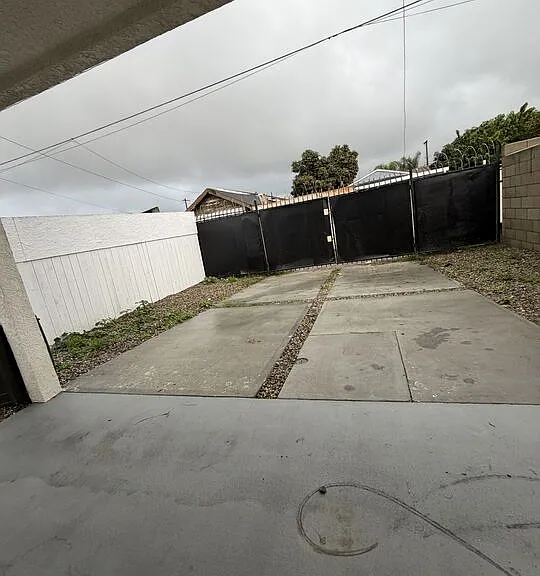 8624 Graham Ave #A — Photo 5