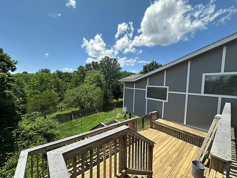 440 Aurora Ln — Photo 13
