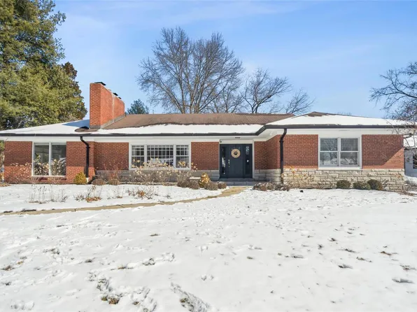 9021 Stonebridge Dr, Saint Louis, MO 63117