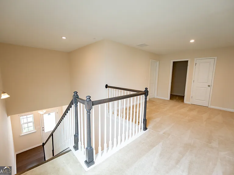 57 Robertson Ave — Photo 21