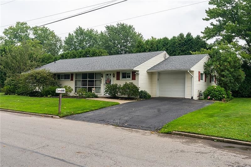 1st image of 446 Richmond Dr