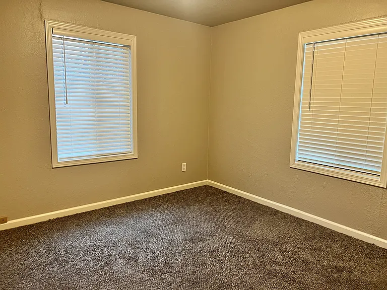 830 Oak Ter #830 — Photo 9
