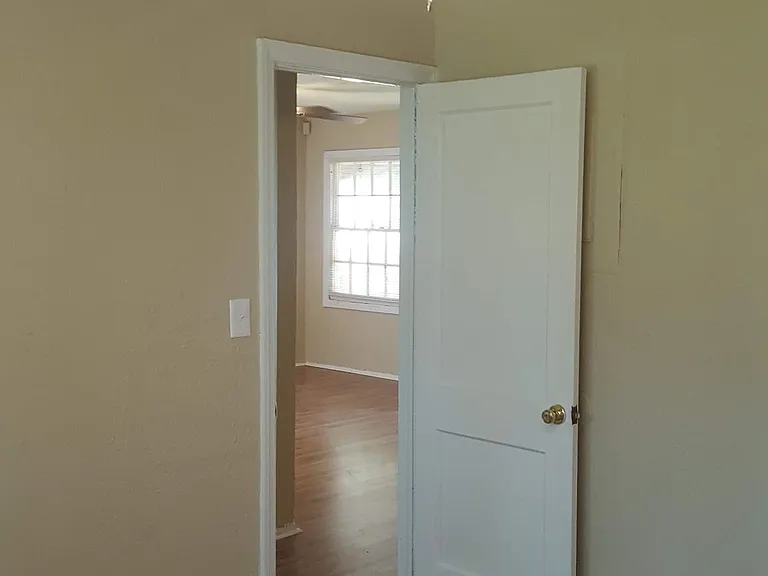 3122 Bell Dr — Photo 9