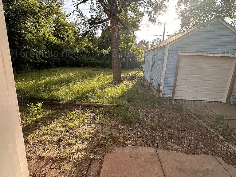 1707 N Harding Ave — Photo 7
