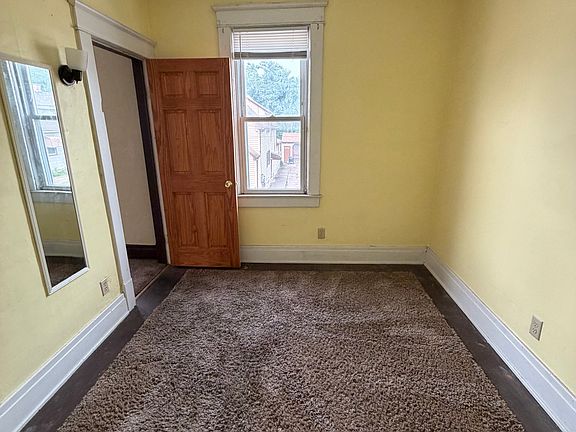 3rd image of 178 Center St