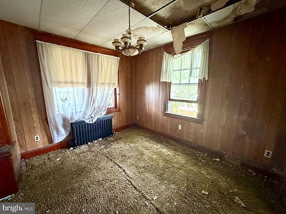 4th image of 238 Baltimore Ave